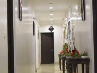 21 Milestone Hotel & Resort Nuova Delhi Esterno foto